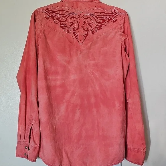 Wrangler Women's Coral Embroidered Button-Down Shirt. Size Meduim. - Picture 5 of 8